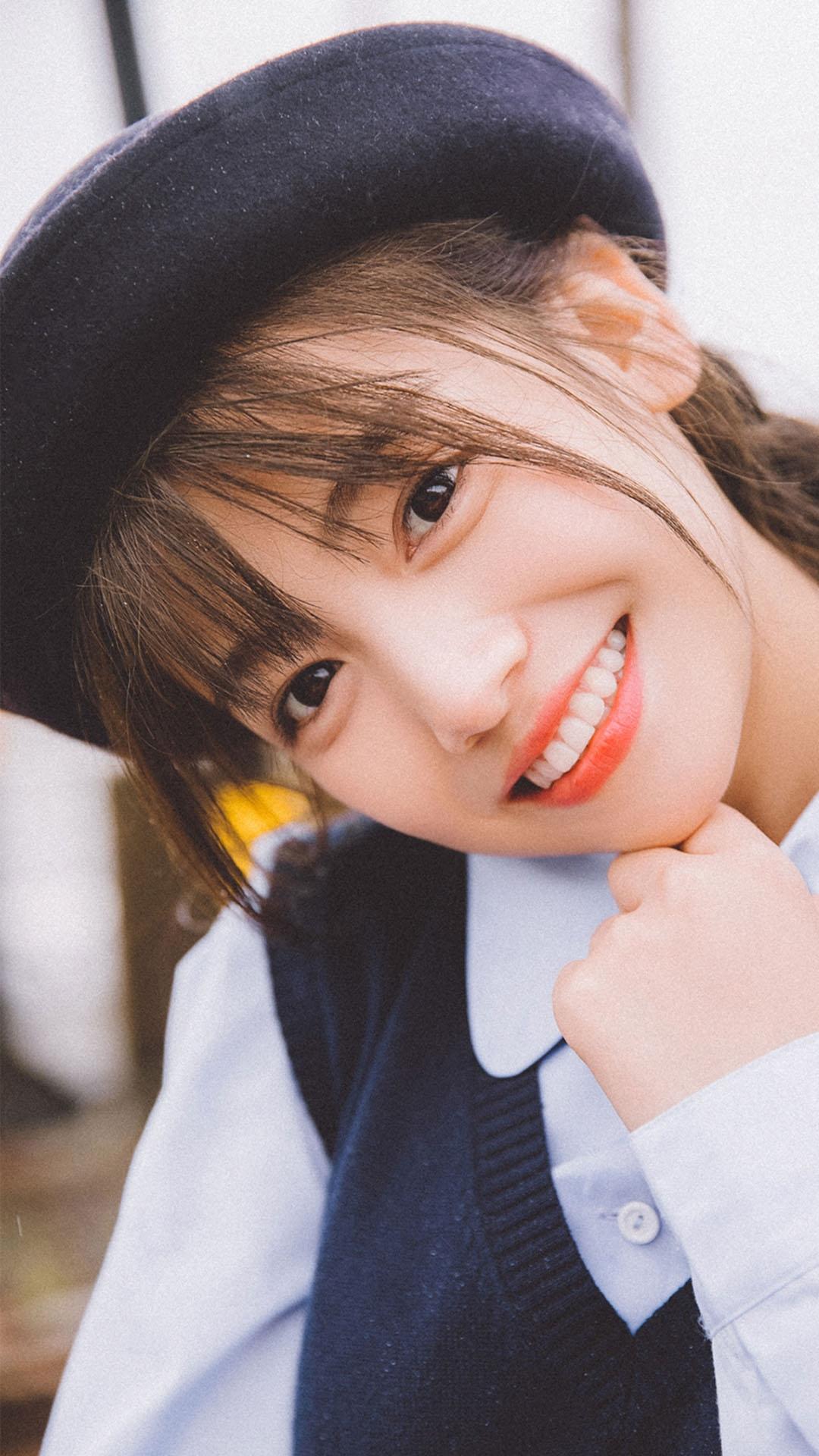 有没有那种女孩笑的很清纯的壁纸? - 知乎