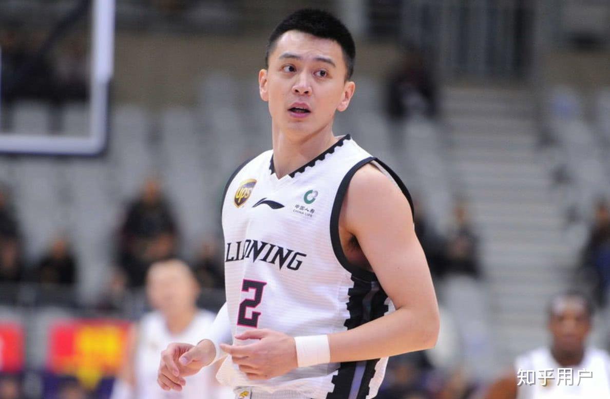 辽宁男篮退役杨鸣的12号球衣你有什么想说的