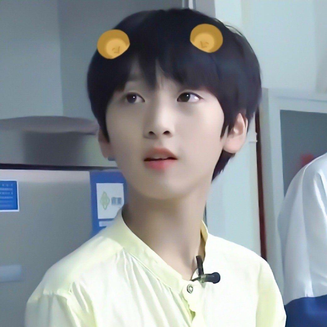 可以提供一些严浩翔小时候的照片嘛?(不带水印)? - 知乎