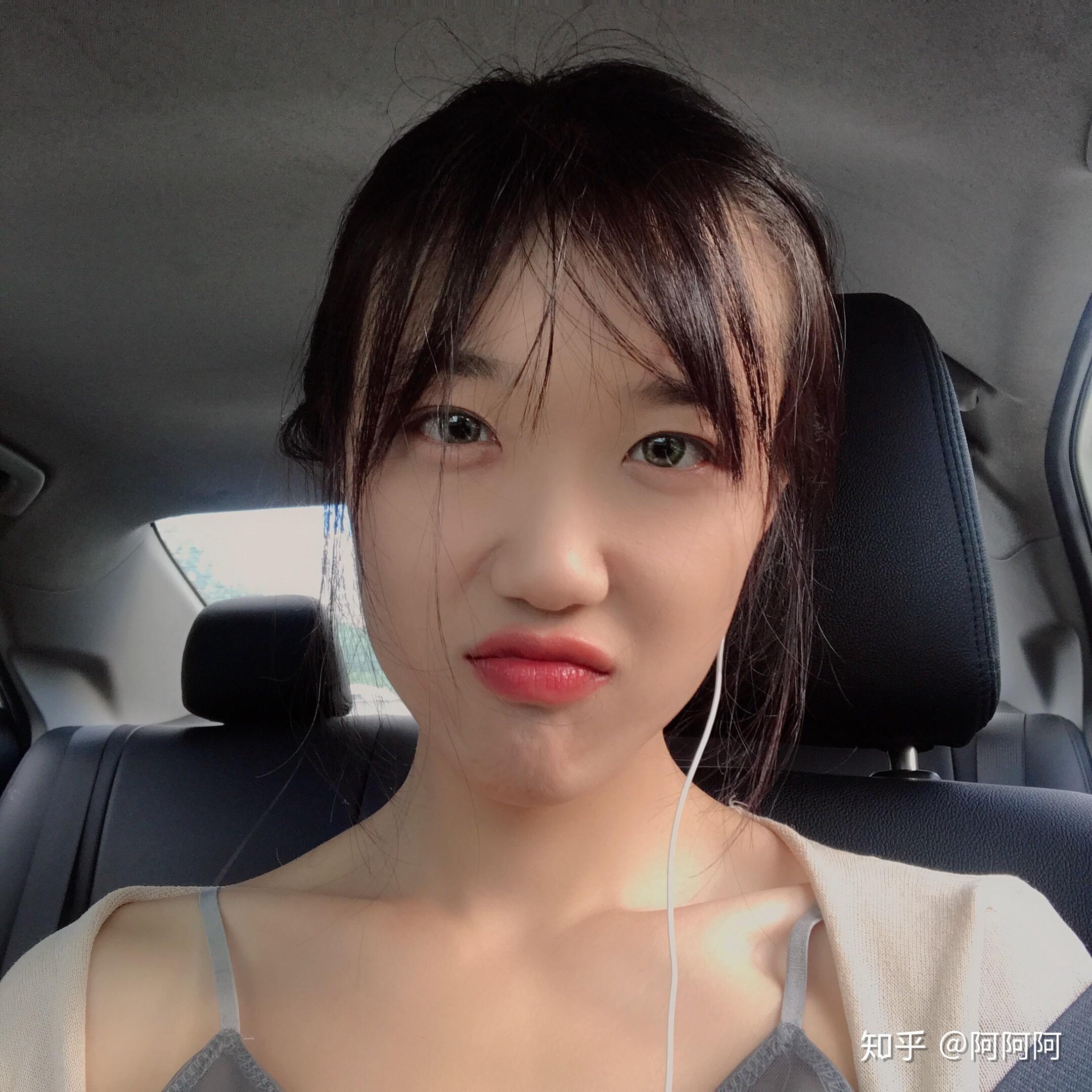 高中时素颜就好看的女生长大化妆后岂不是逆天吗