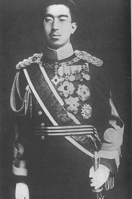 亮剑里李云龙送给楚云飞的佐官刀很贵吗与楚云飞送给他的勃朗宁手枪