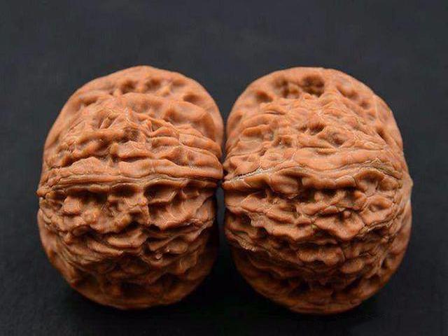 全面解析：文玩核桃的100种品种之篇3：磨盘狮子头。 - 知乎