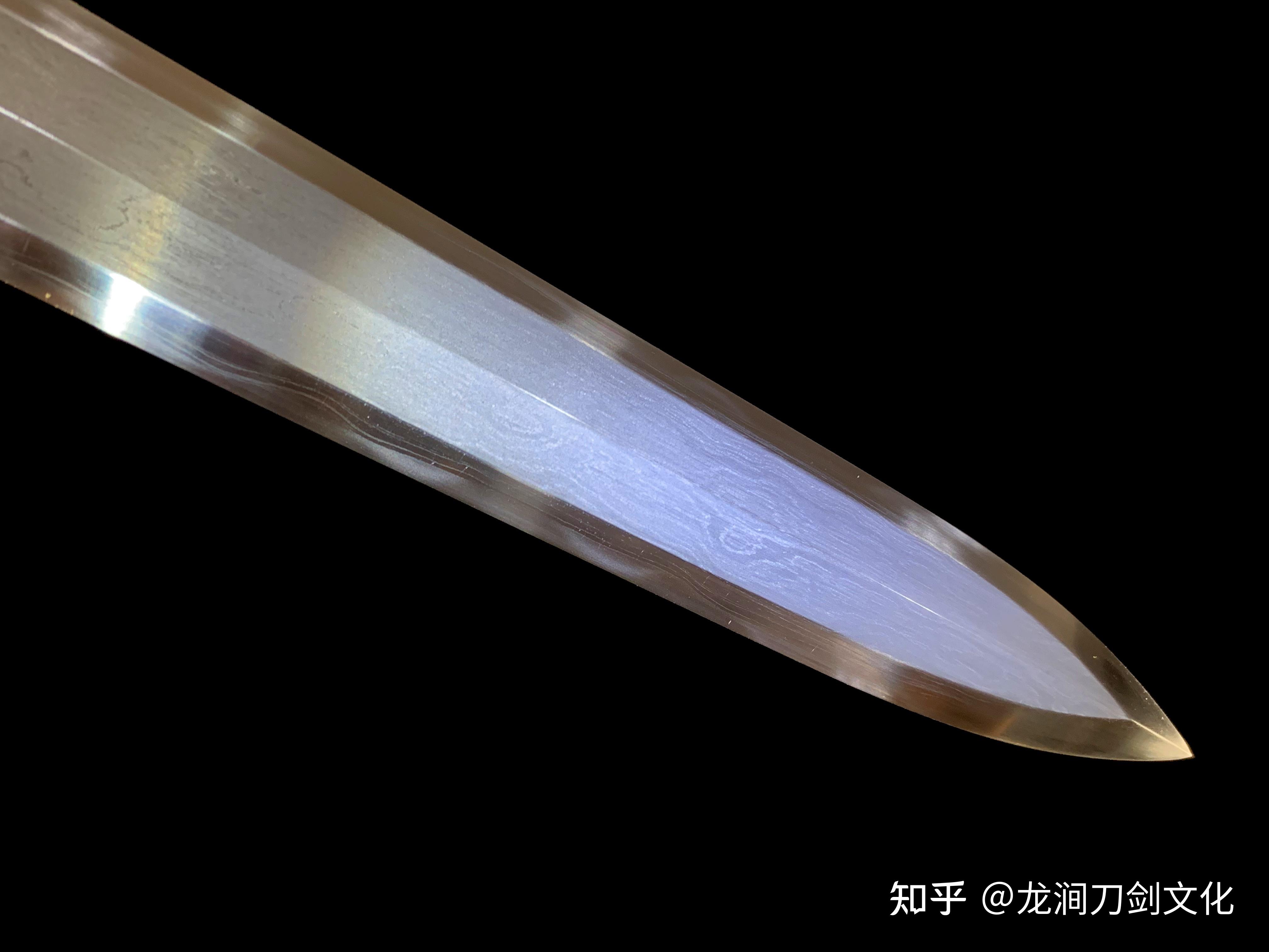 这把龙泉宝刀的钢是毛铁草钢吗? - 知乎