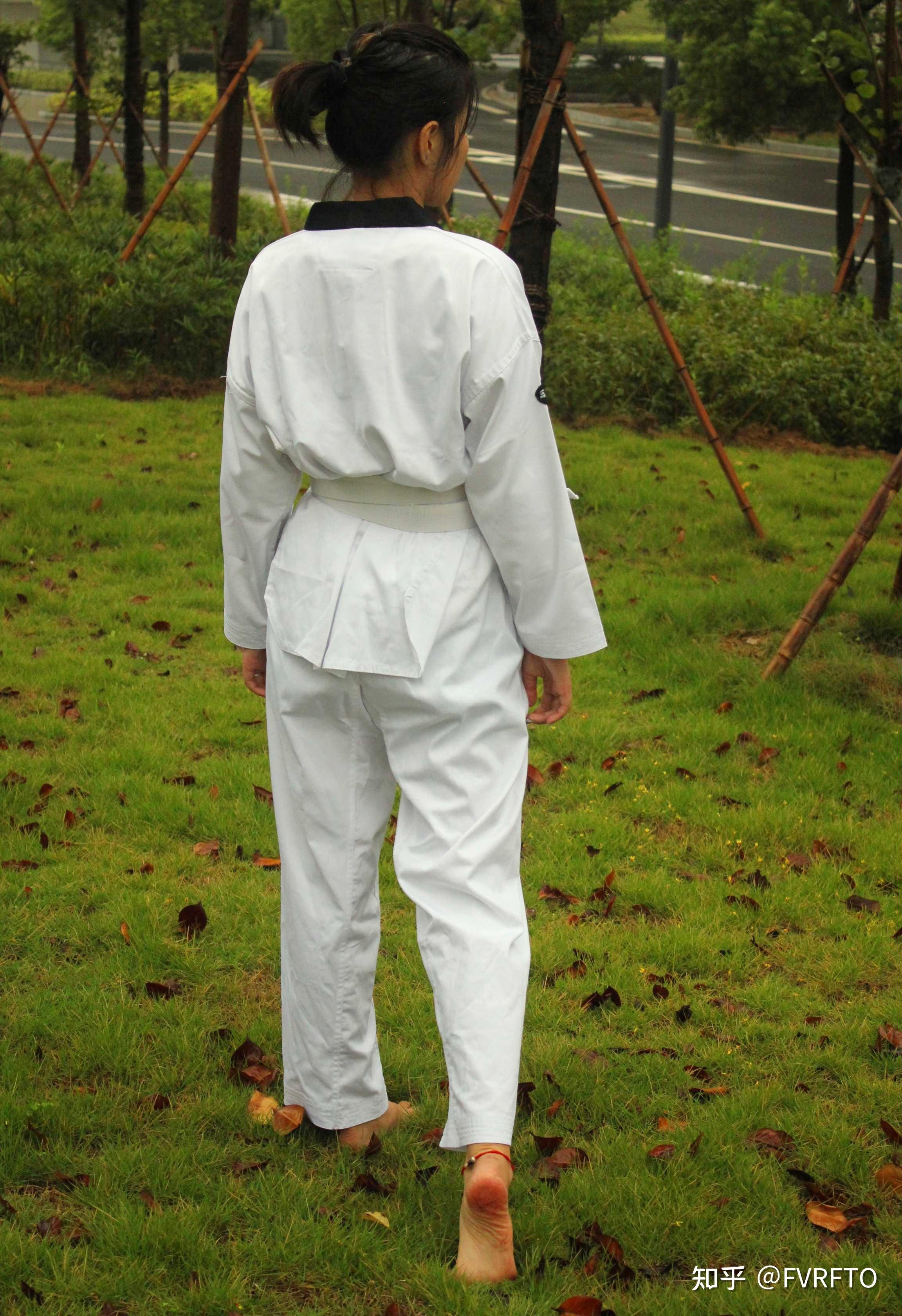 为什么现在好多人都很抵触在跆拳道训练的时候光脚呢?
