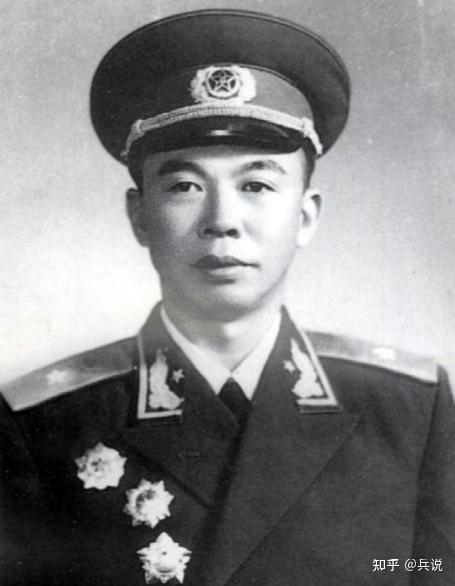 谁是首个出任大军区司令的开国少将?并非广州军区的丁盛 - 知乎