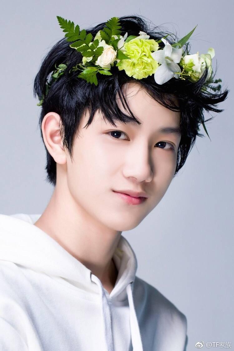 想知道tf家族的二团大概什么时候能出道,请大家理性的分析一下,还有能