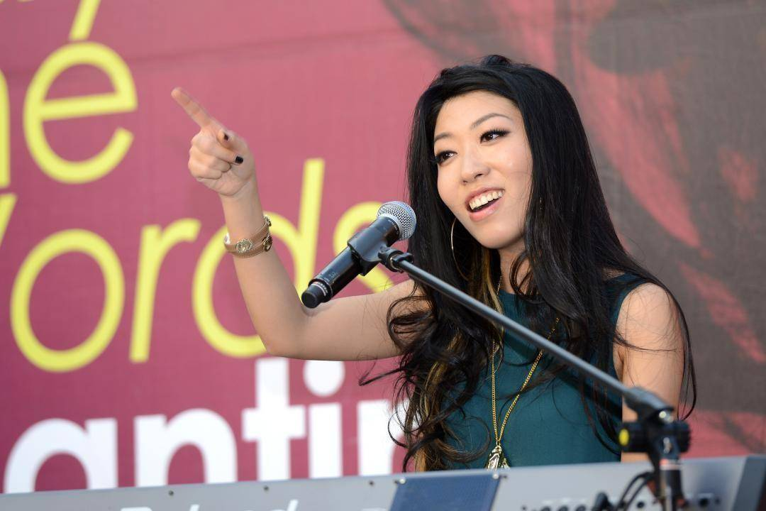 曲婉婷和她的贪官母亲