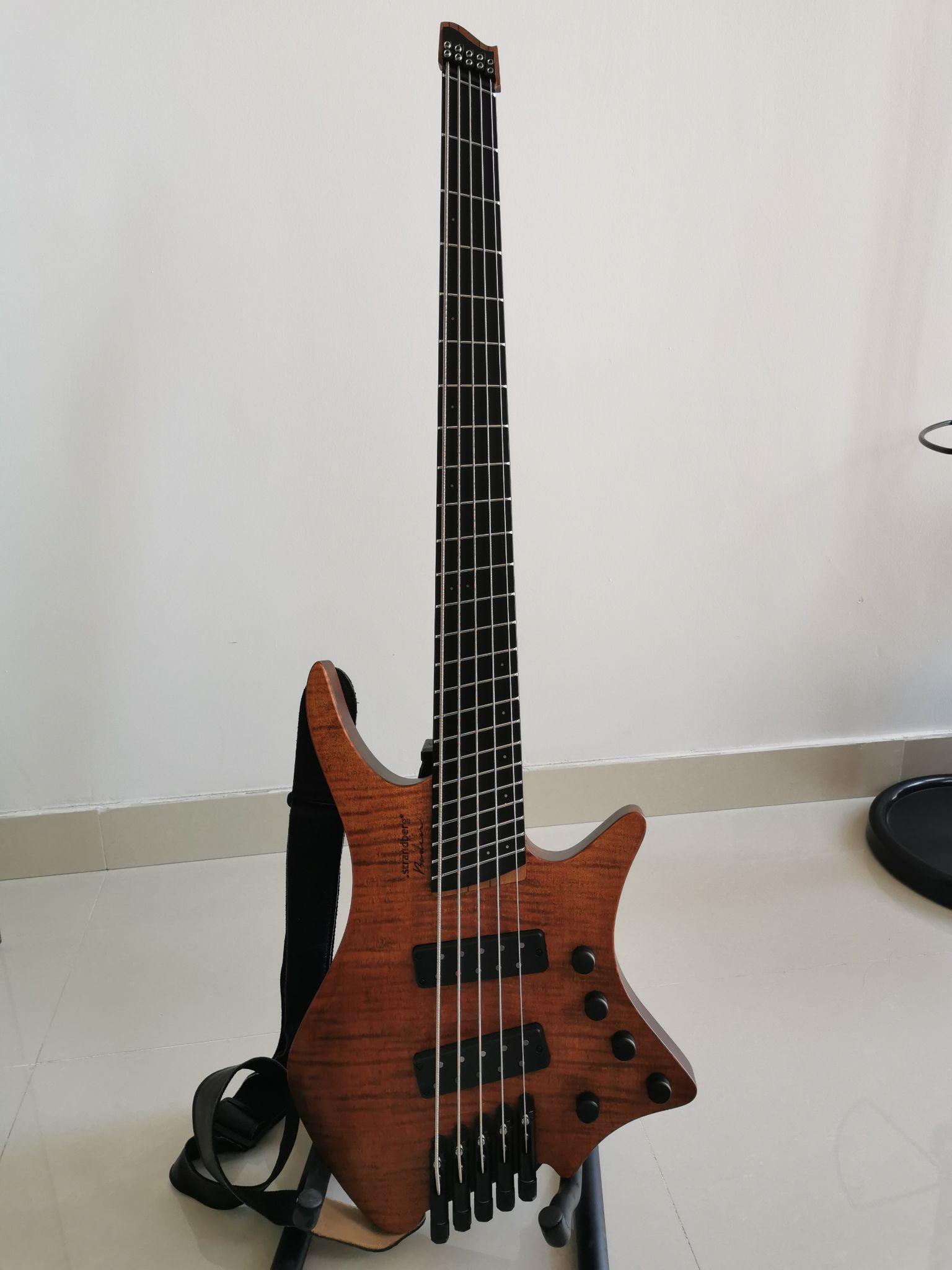 电吉他新手的第一把琴适合买strandberg吗? - 知乎