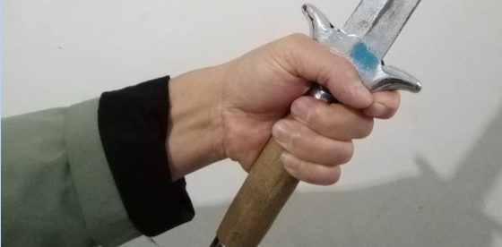 这种木剑该怎么握? - 知乎