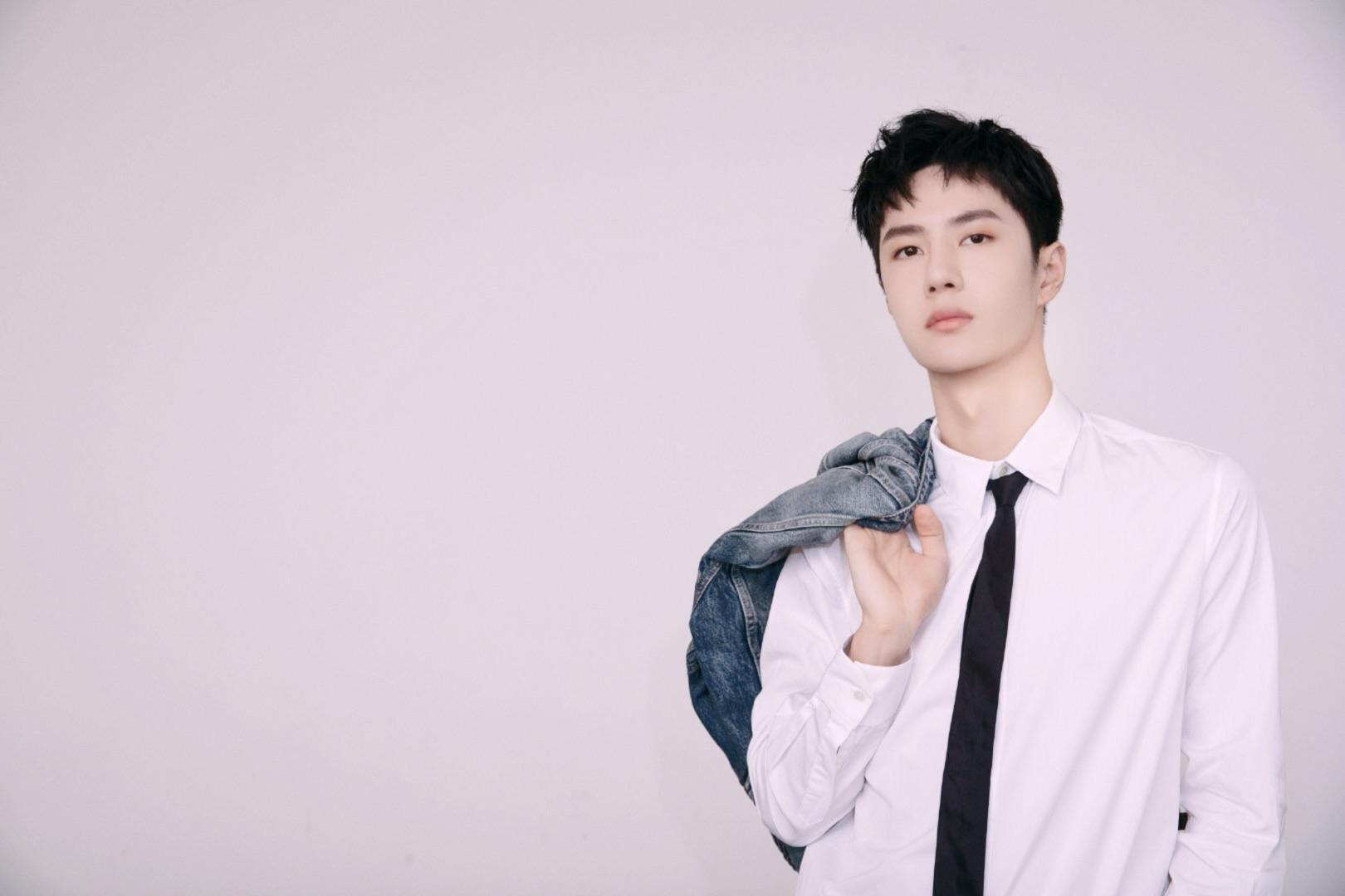 有王一博的高清无水印壁纸吗