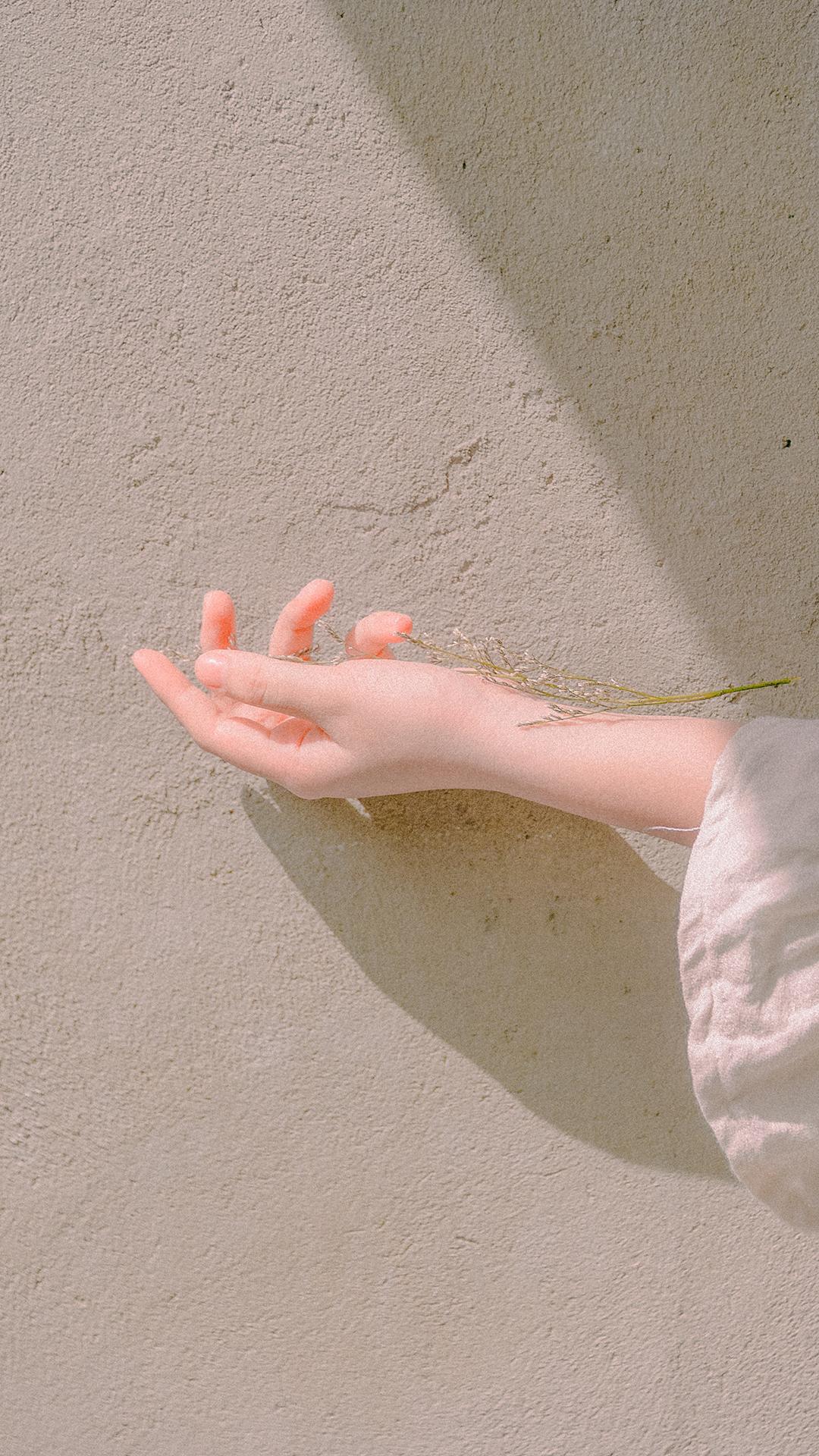 有哪些好看的手和阳光的图片? - 知乎