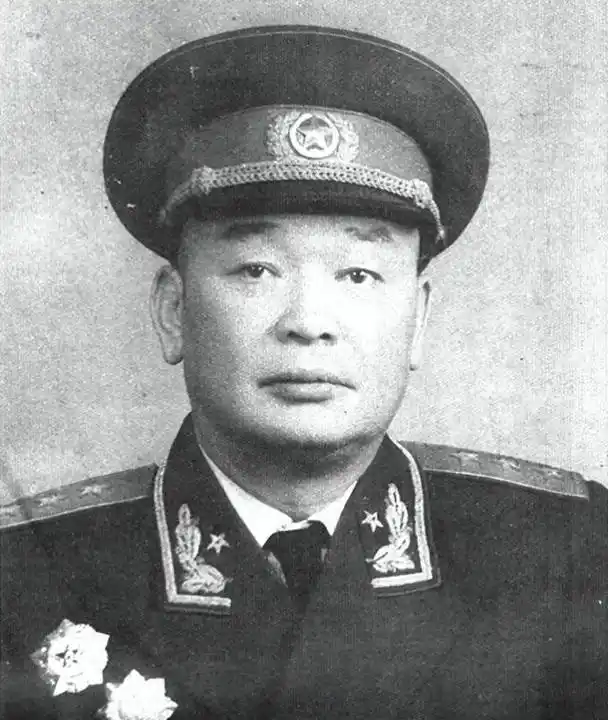 他没有参加长征，1955年也没有军职，毛主席：必须授开国上将 - 知乎