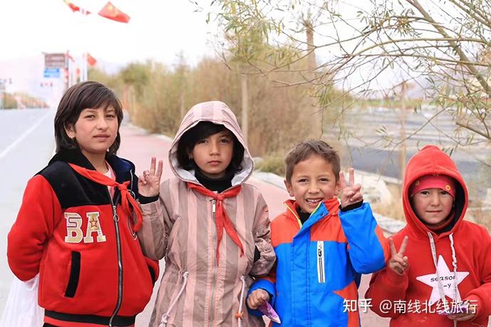 新疆南北疆旅游路线推荐_新疆南北疆景点对比_新疆塔城老干部局