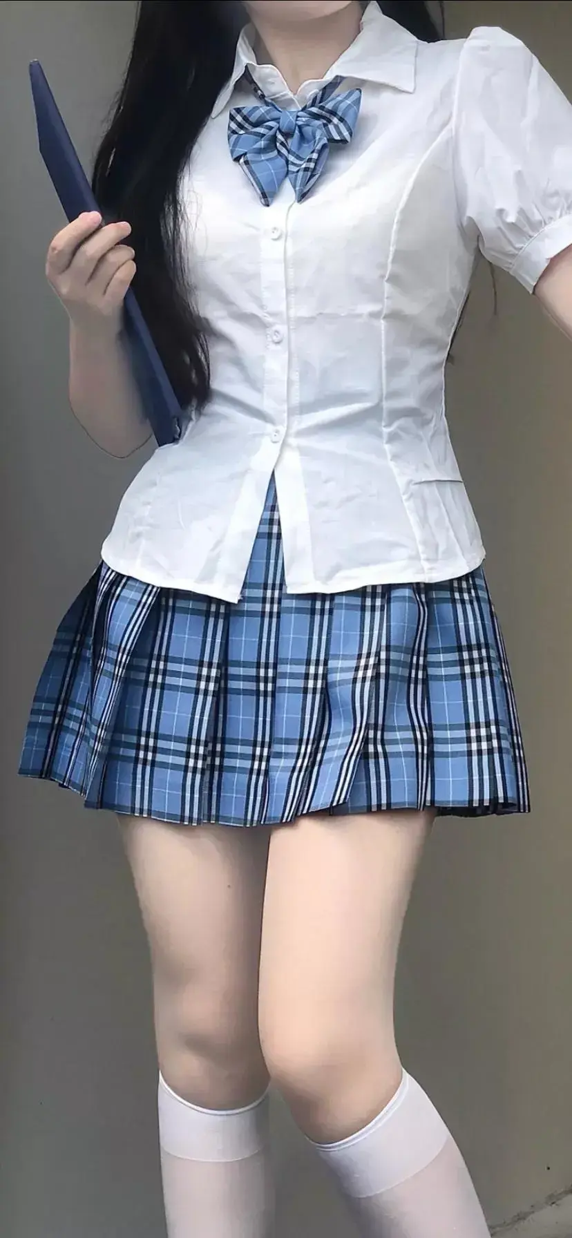 能发一些jk美女的壁纸吗? - 知乎