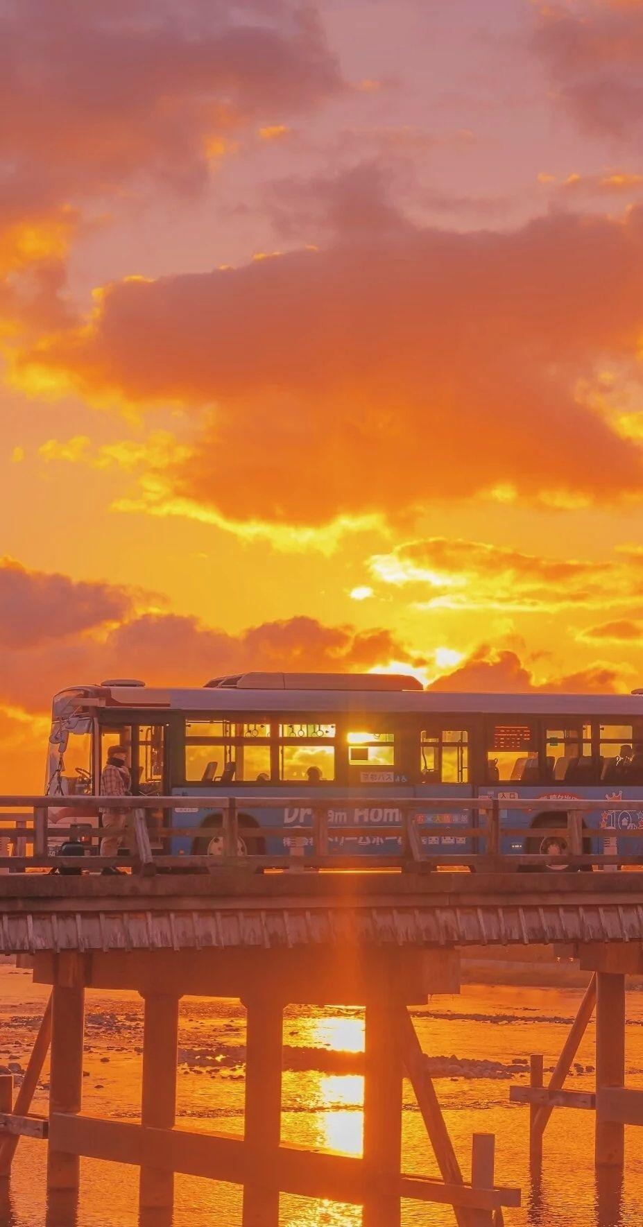 有哪些好看到爆的橙色系壁纸?