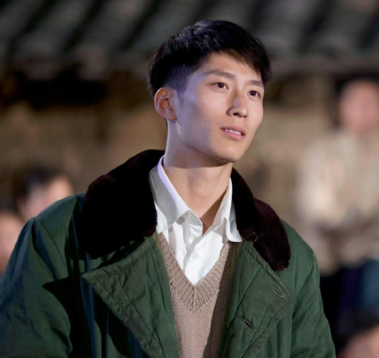 窦骁的美图或搞怪图有哪些?-窦骁帅照