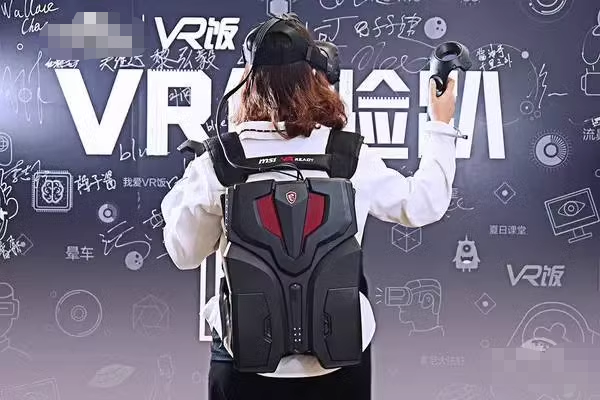 【淘机】捡一个特殊用途的神秘装备,奇葩VR背包主机,性能居然强到爆炸。 - 知乎