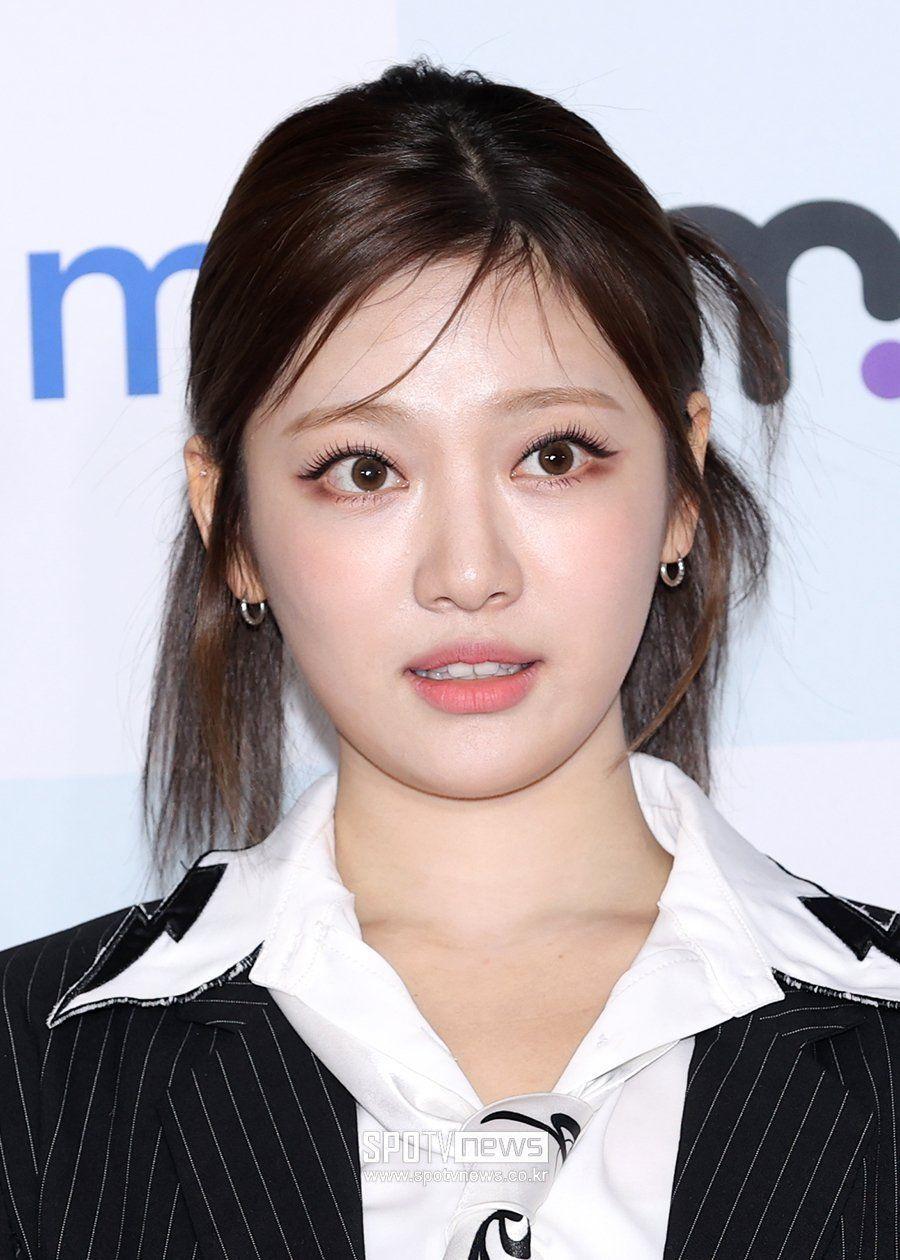 我不理解为什么总有人说宁艺卓丑肥土,她的颜我最喜欢?(黑粉别来)?