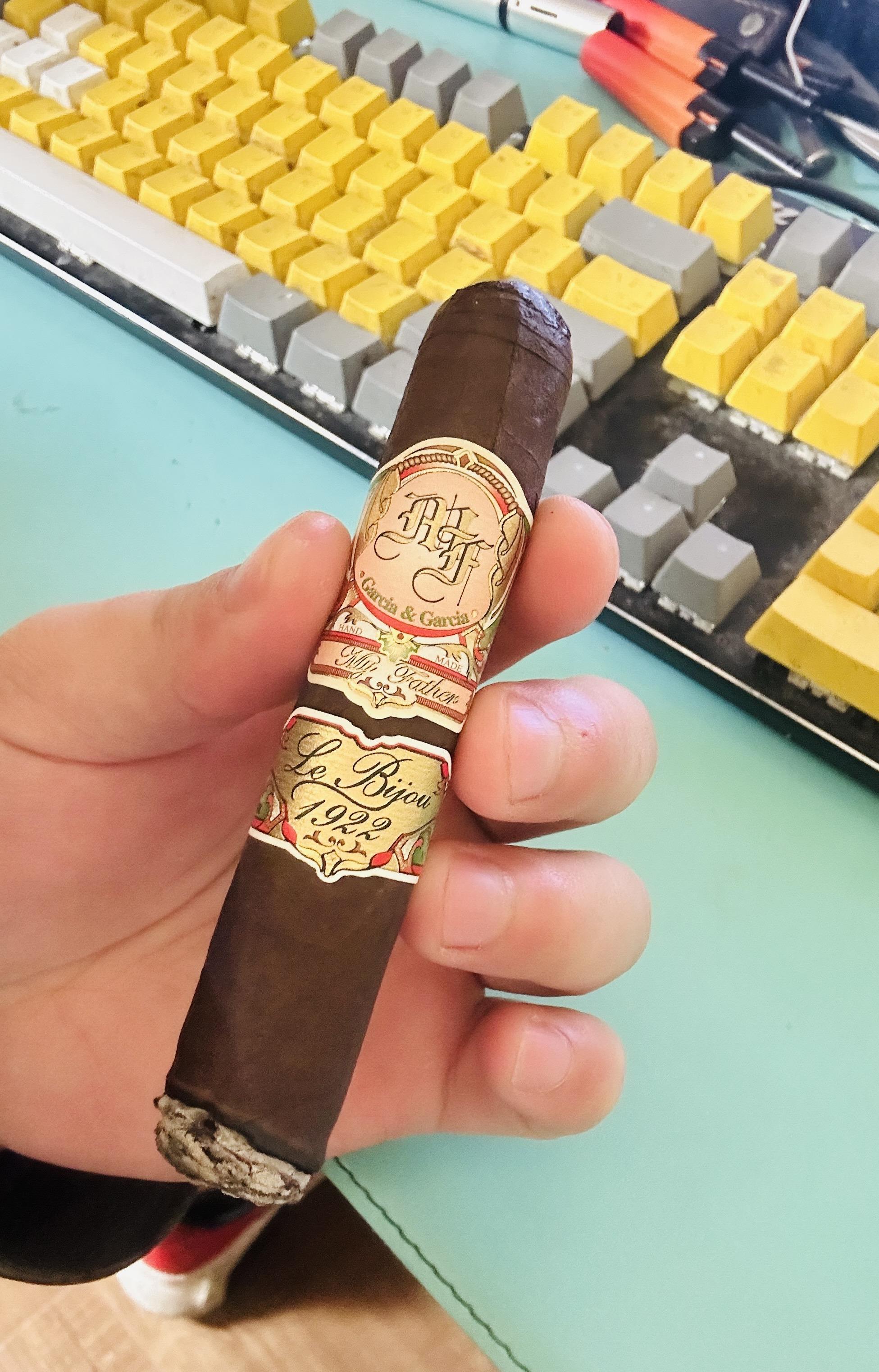 17岁,想入手雪茄,有什么建议吗?