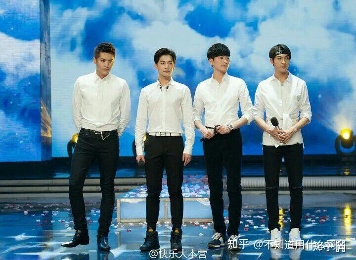 杨洋颜值不比吴亦凡差吧为什么大家都cue吴亦凡颜值天花板呢