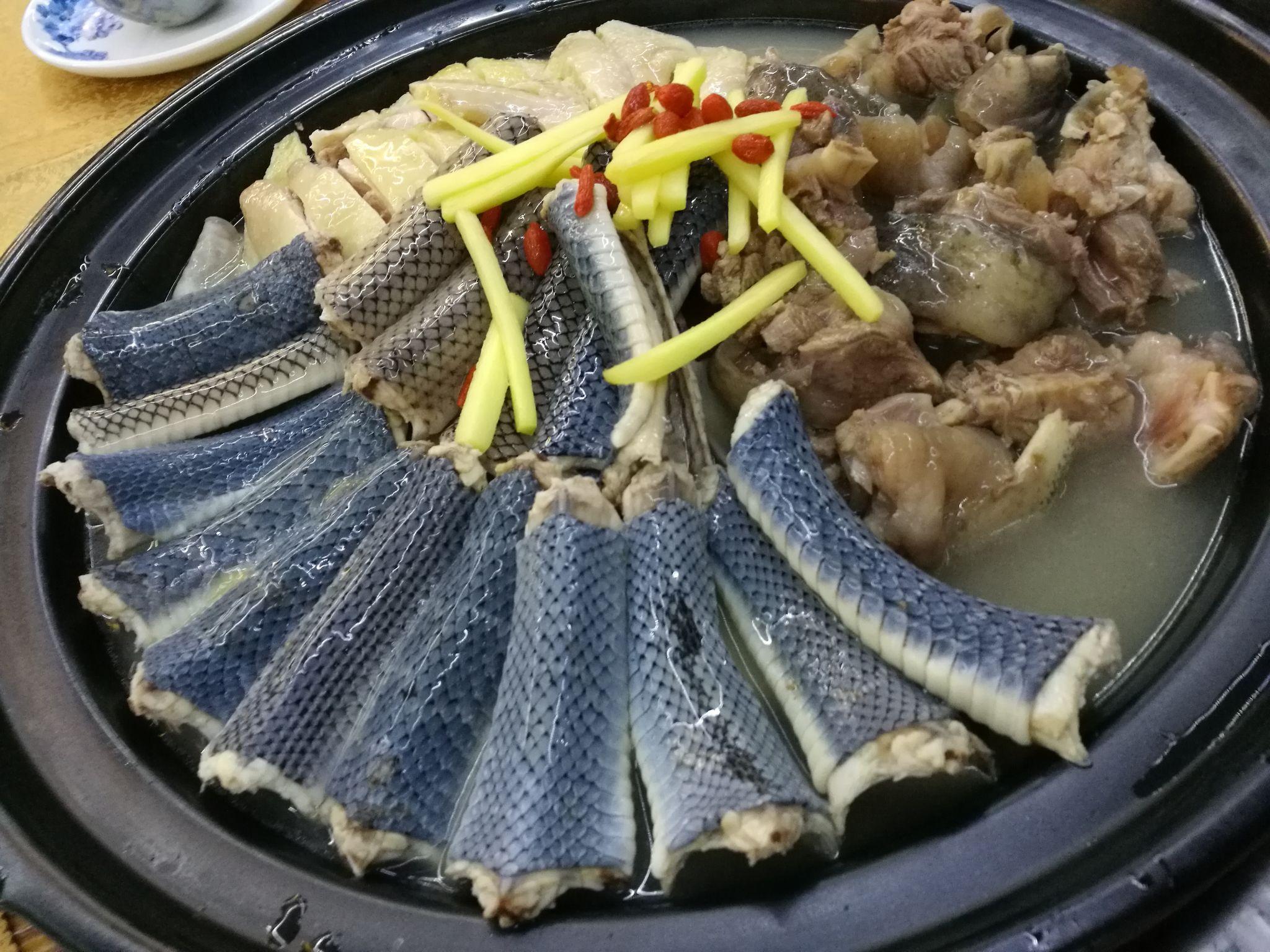 蛇肉是什么味道好吃吗