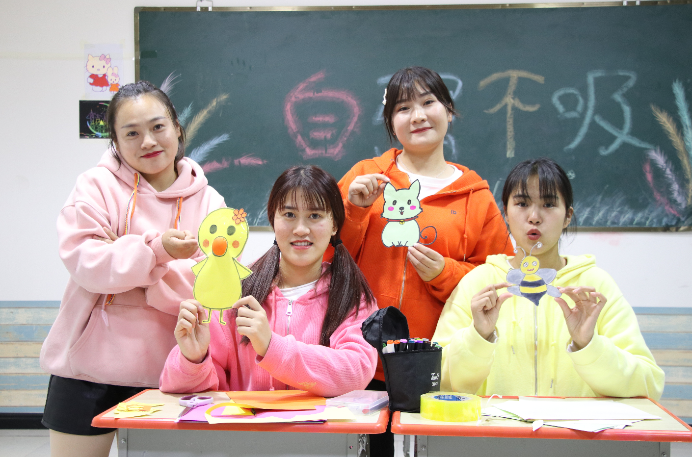 手工课做创意小动物王小九做出会吐泡泡的小黄鸡萌萌哒真可爱