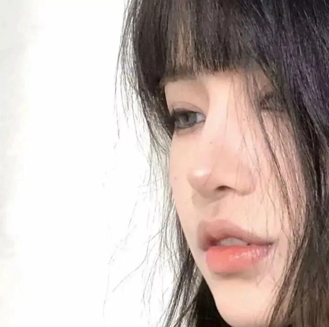有什么好看,又比较低调的女生头像. - 知乎