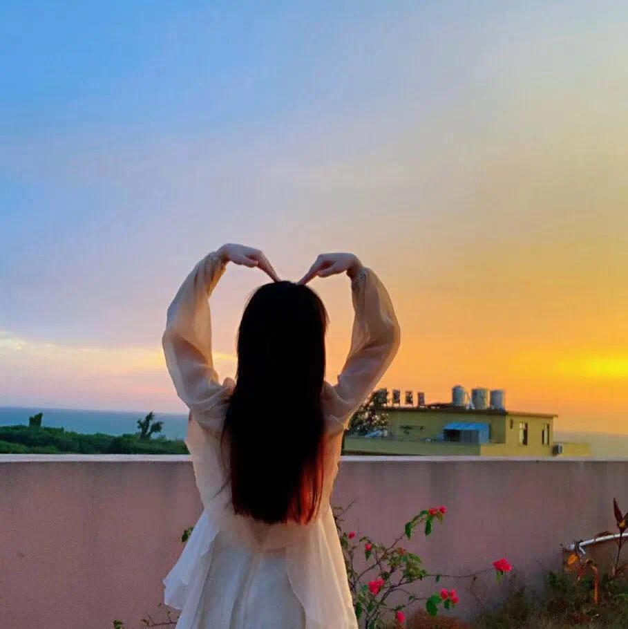 有什么好看的背影头像分享一下吗