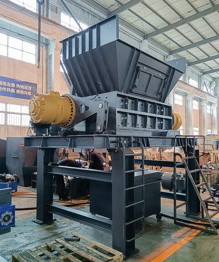 双轴撕碎机怎样维护保养能够延长使用寿命?