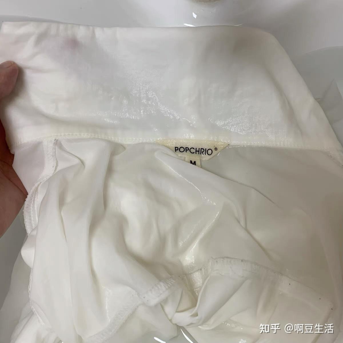 白衣服发黄_白衣服发黄怎么办-第1张图片-潮百科