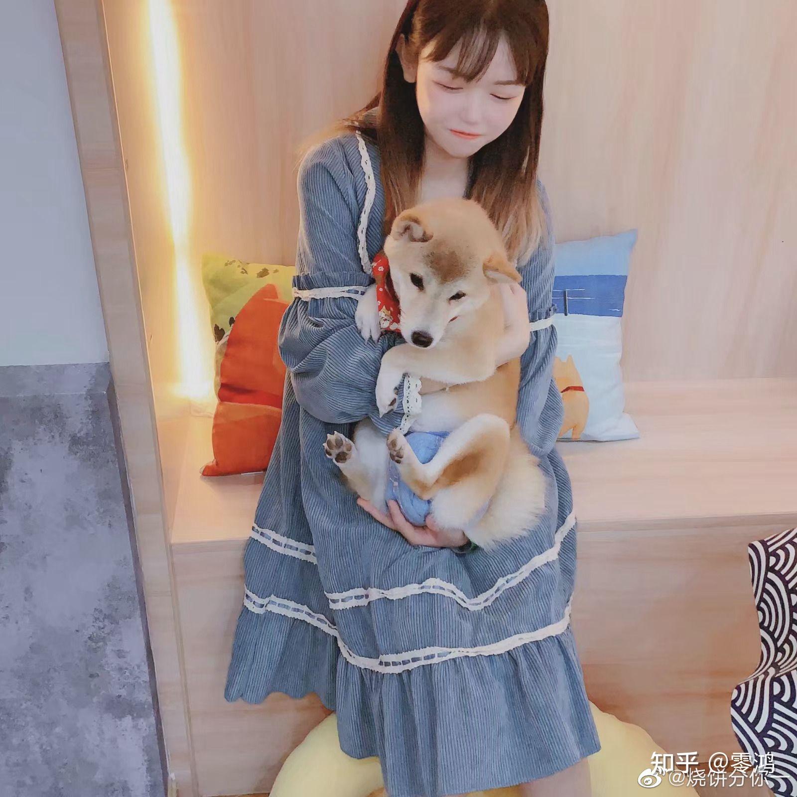 封茗囧菌的线下和微博的照片差别大码吗各位线下见过的可以说一下嘛