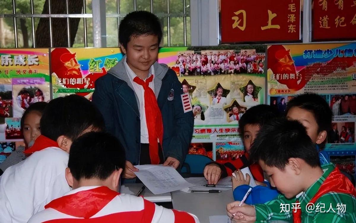 黄艺博:因一脸“官相”走红的“五道杠”小学生,现状令人泯然 - 知乎