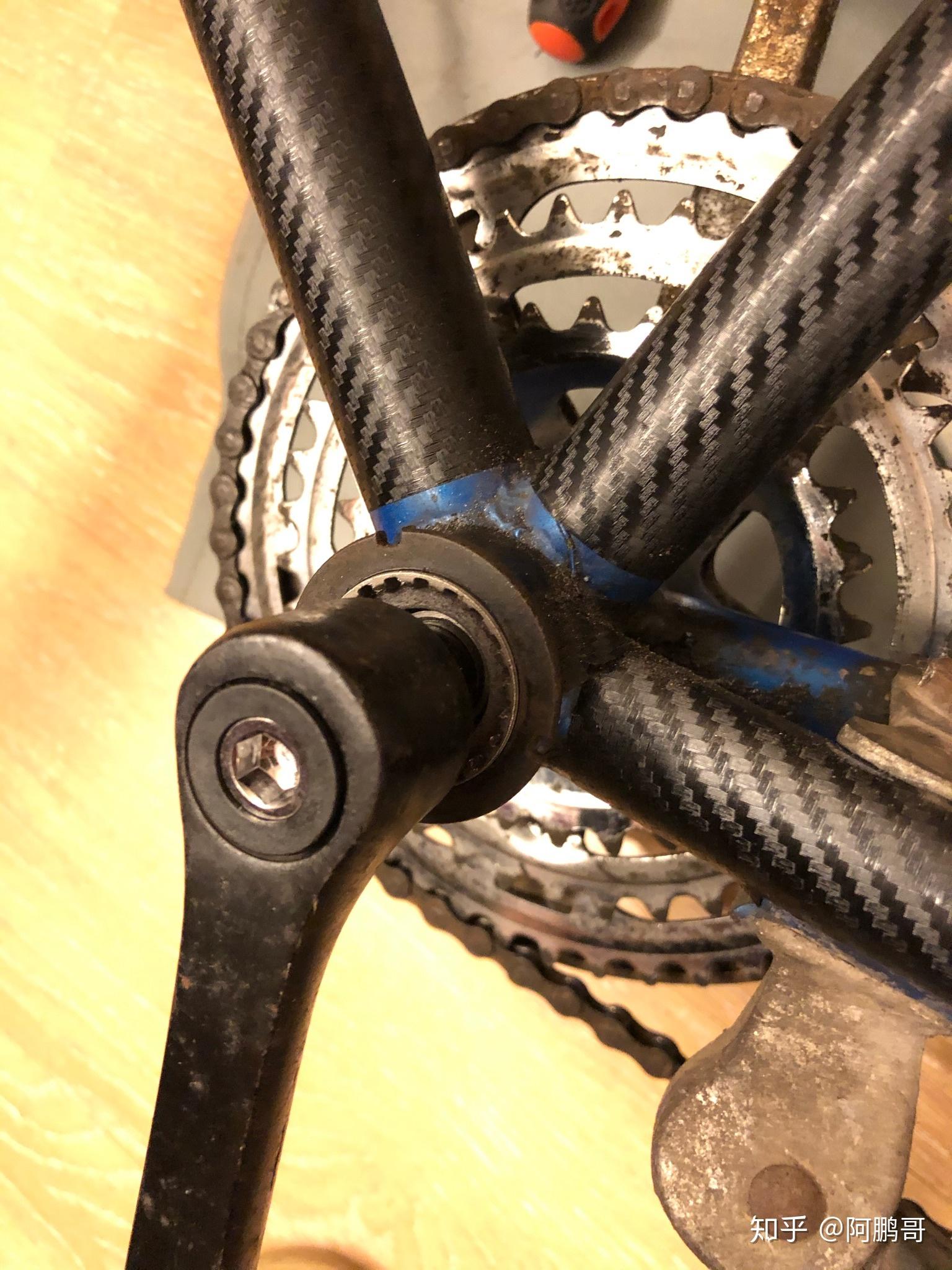 老式自行车中轴用什么工具拆卸