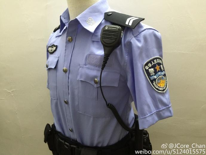 中国警察夏季短袖执勤服为何选择夹克式束腰式衬衫执勤服穿起来干练又