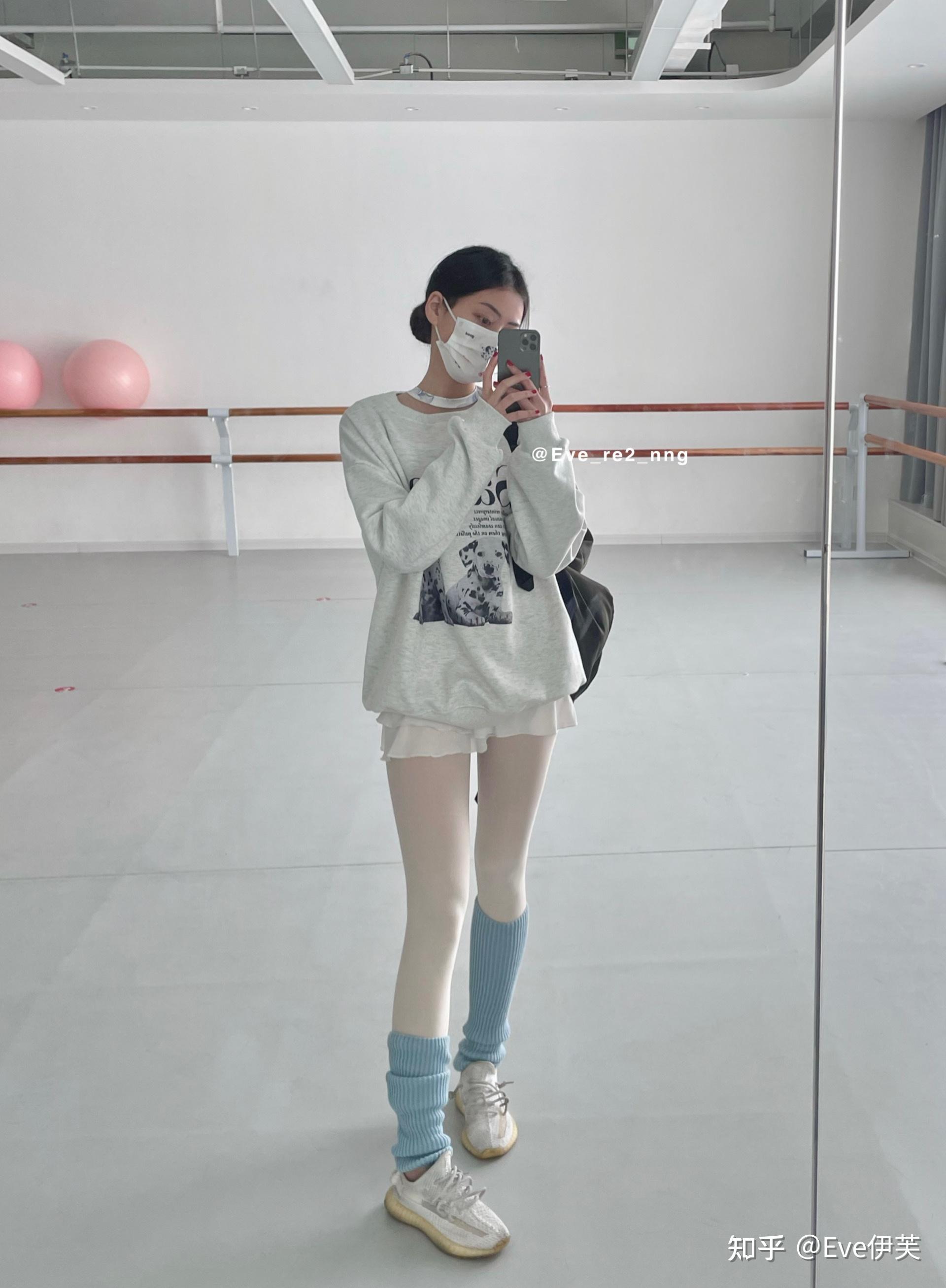 芭蕾女生有喜欢平常就把芭蕾大袜和形体服穿在校服里面去上课的么?