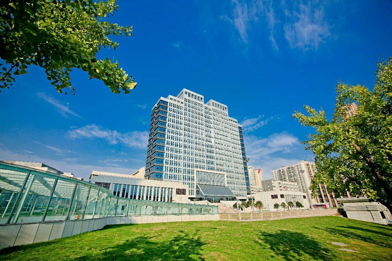 湖北医药学院的校园环境如何? - 知乎