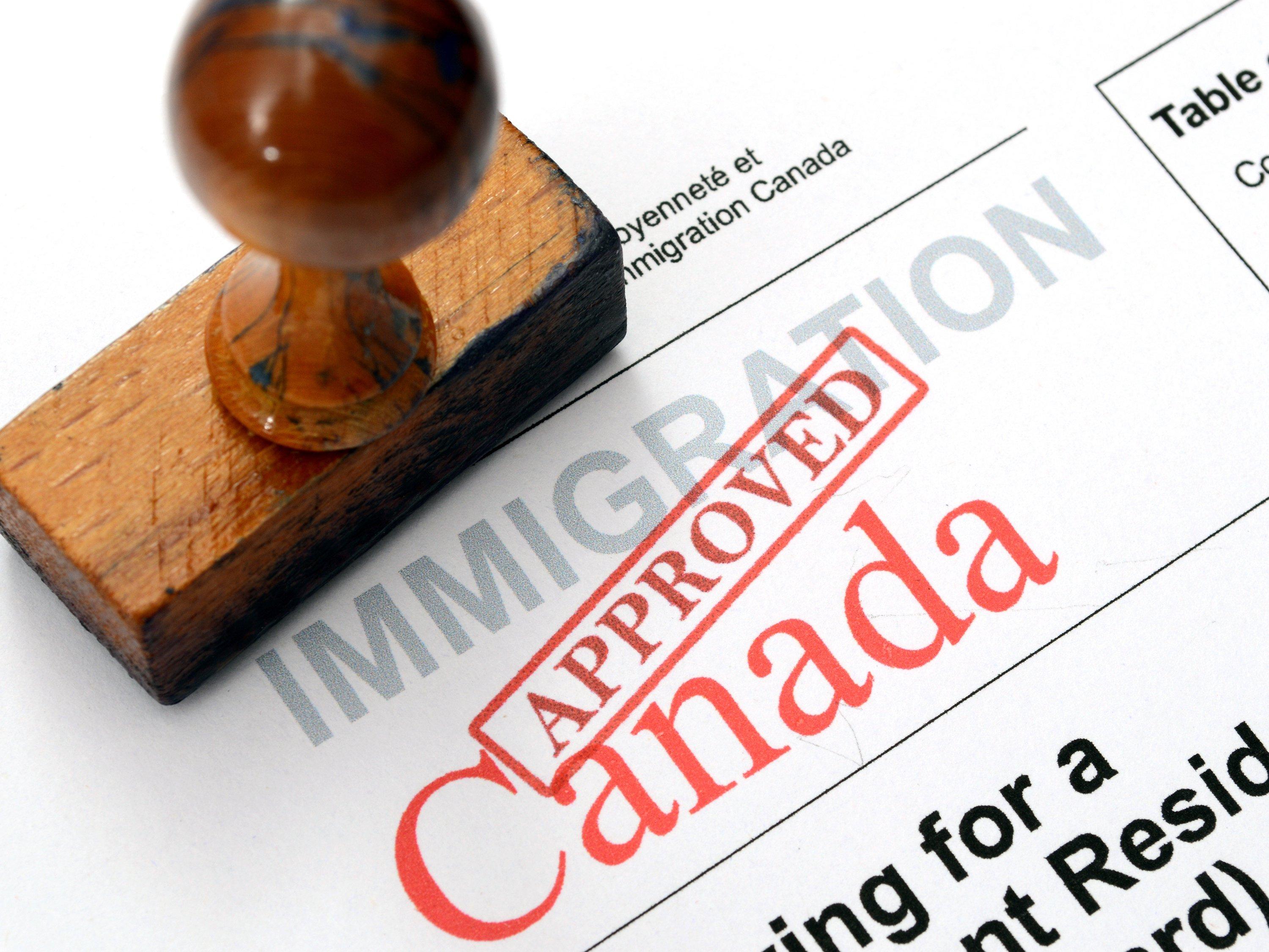 加拿大移民局积压了近180万份移民申请 - 海狸百科