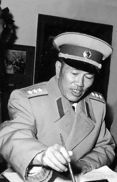李天佑曾经指挥过邓华,为什么最后却未能成为兵团司令员? - 知乎