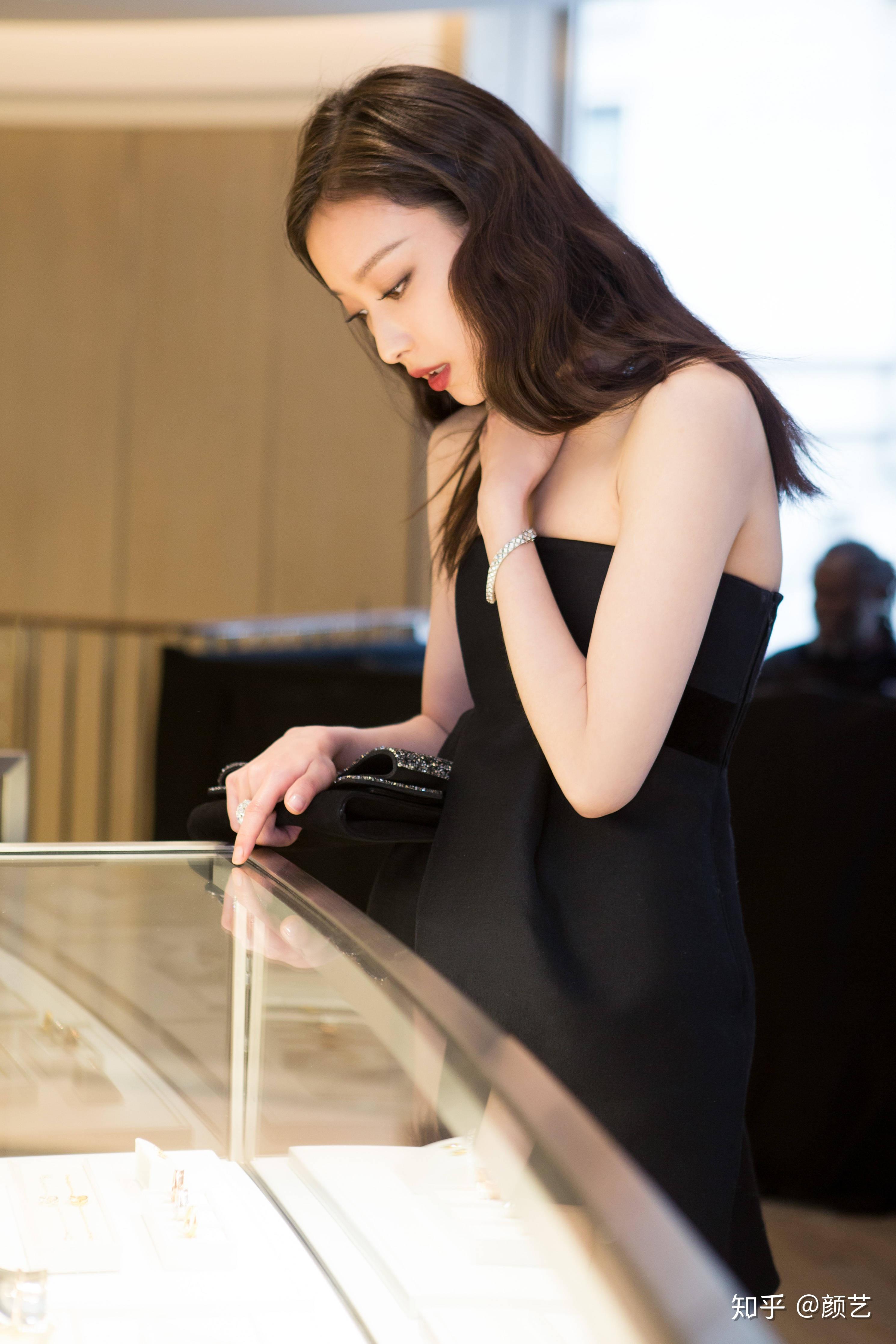 手机里有没有私藏很久的倪妮照片? - 知乎