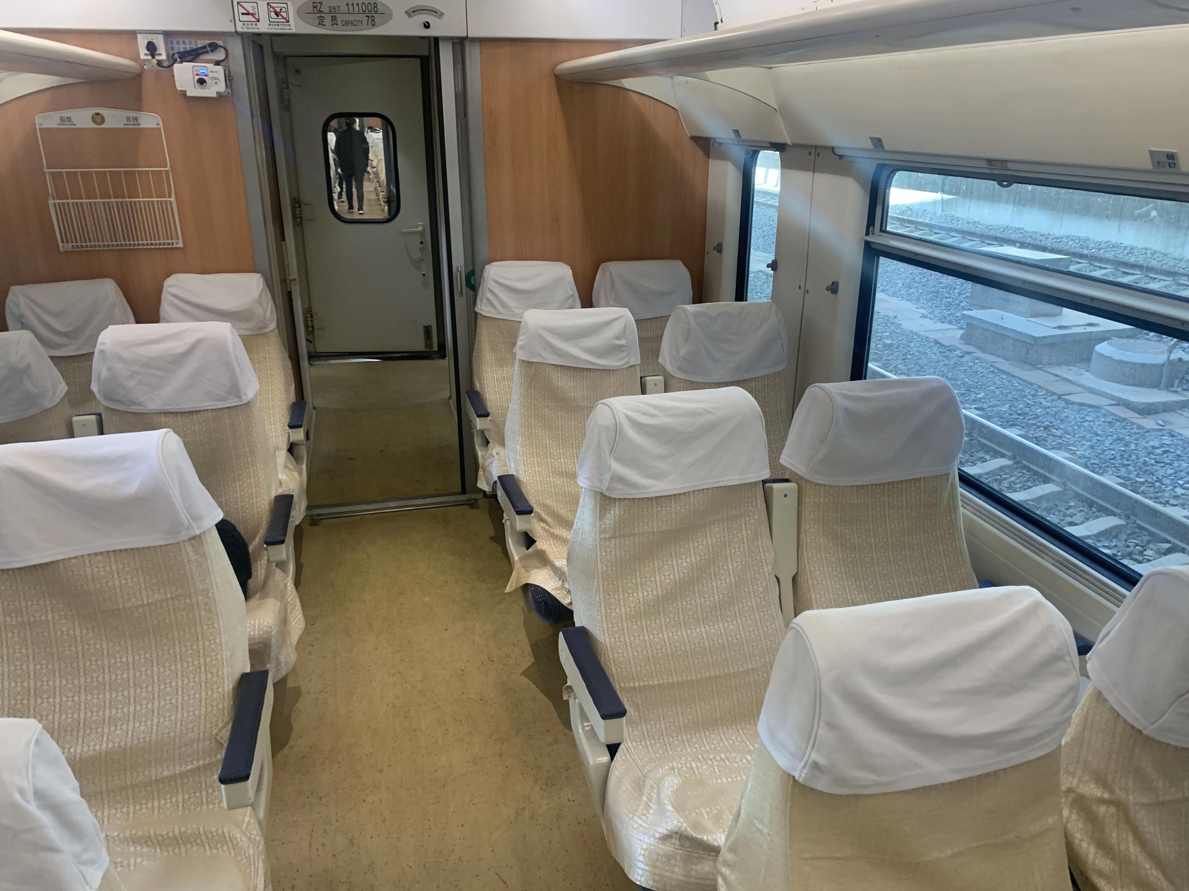 k8413次列车软座坐席图是什么样的?