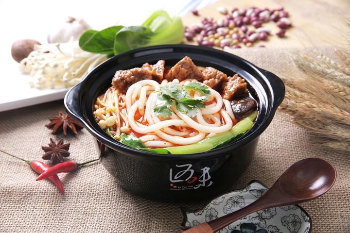 家常酸菜土豆粉做法