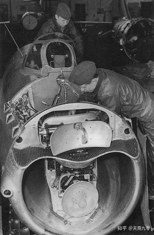 米格17战斗机进气道中间的间隔物到底是什么纯属空气动