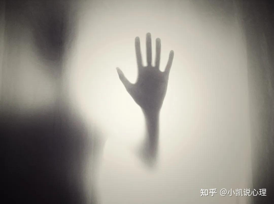 心理学上有一个词叫：童年创伤（深扎在心灵的隐痛） - 知乎