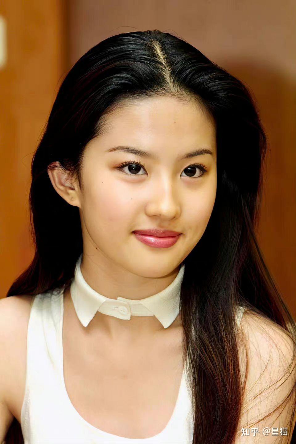 如何客观评价刘亦菲的长相