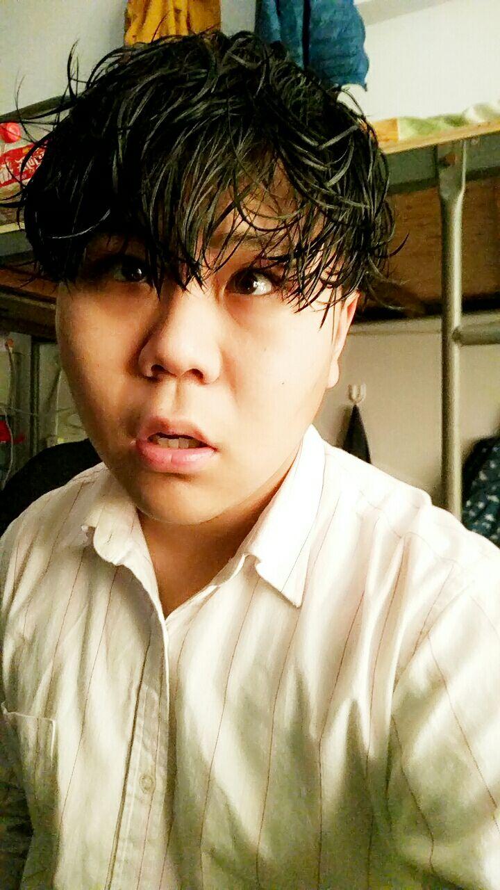 男生长得丑什么发型能稍微提高颜值