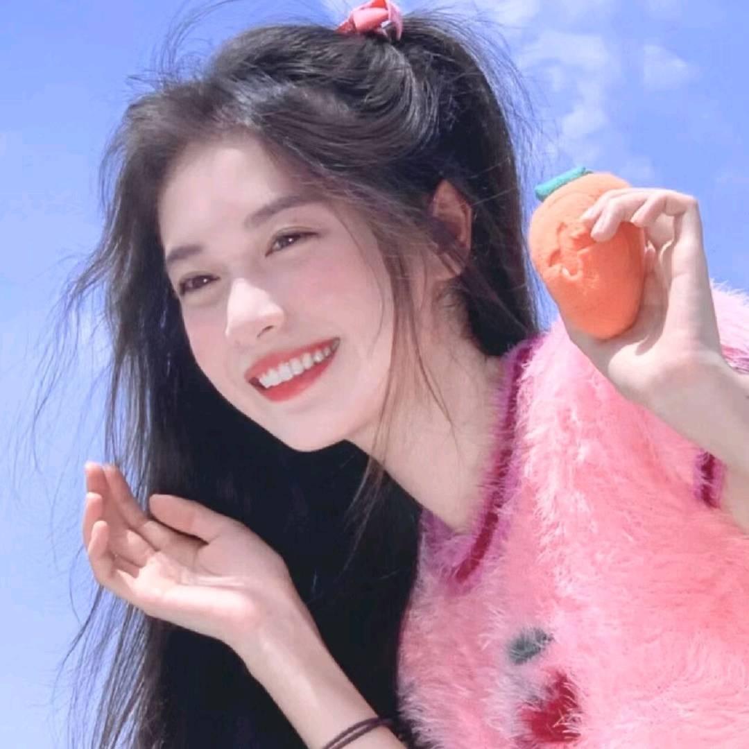 有没有很阳光向上正能量的女生头像?
