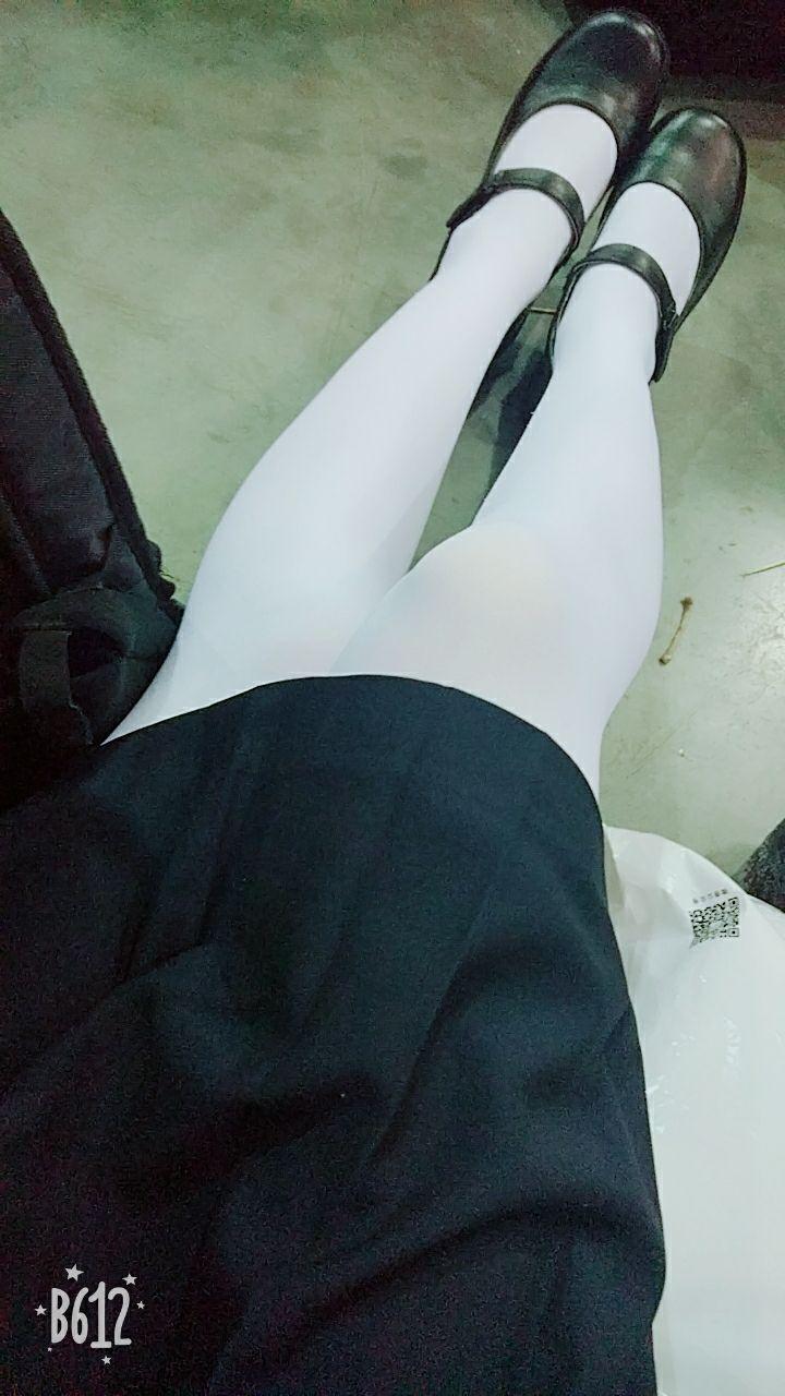 男生第一次穿过膝袜出门会不会害羞