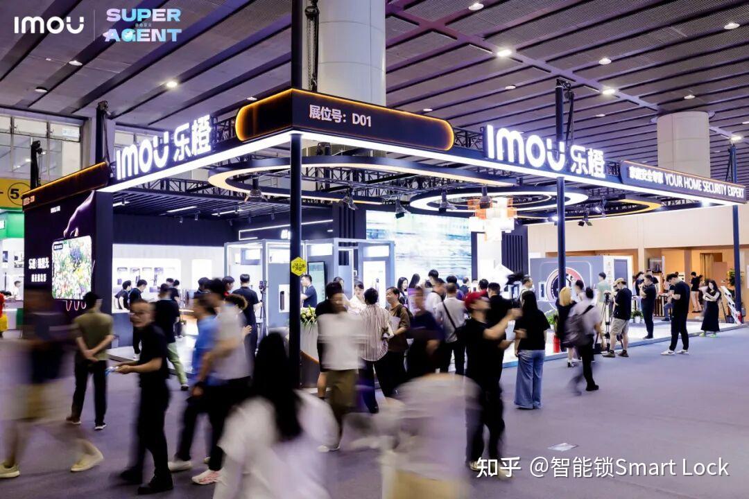 乐橙亮相广州建博会:新品L1S首发、超级小乐AI Agent首秀、葵花奖多项加冕