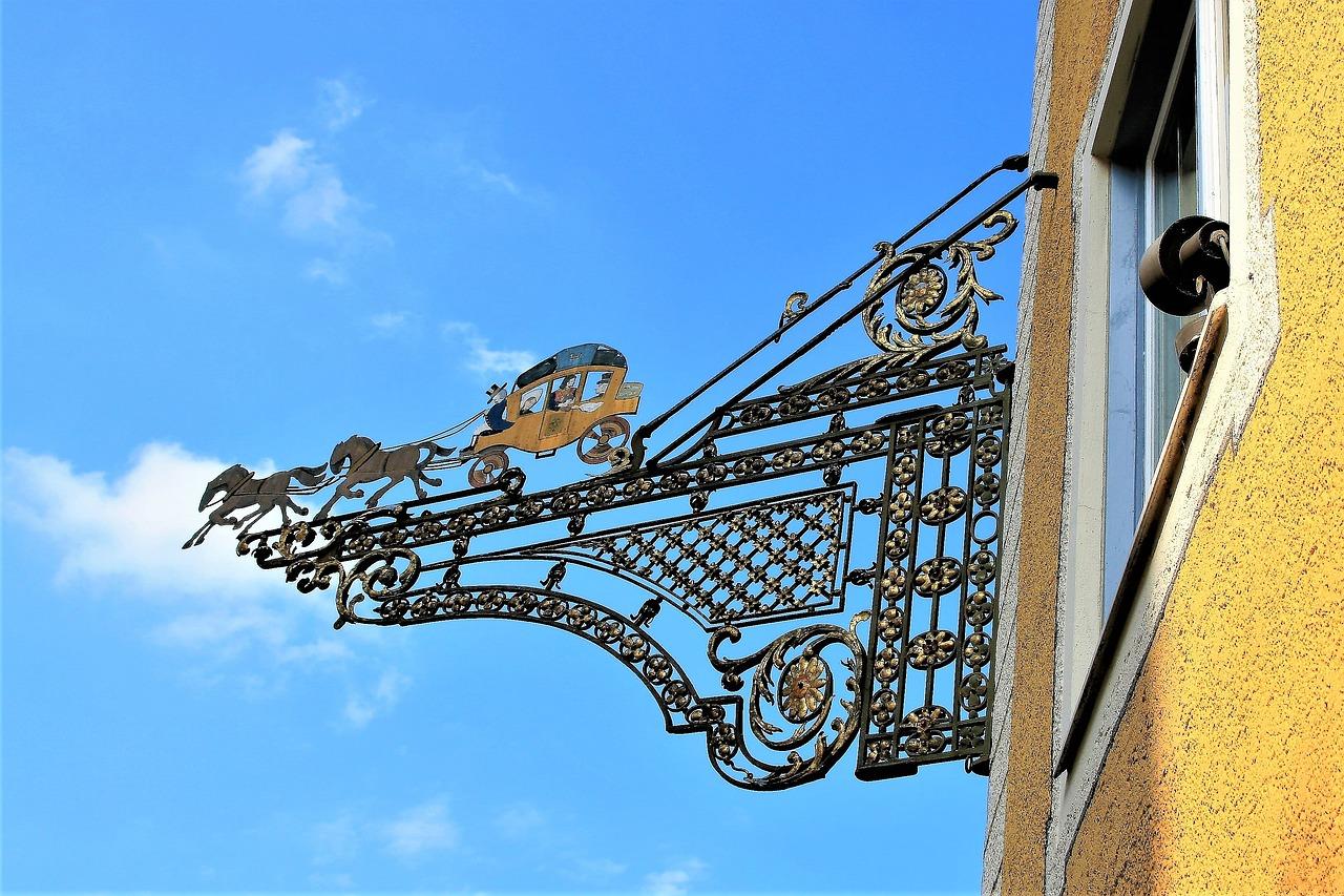 2. 质量把控严格