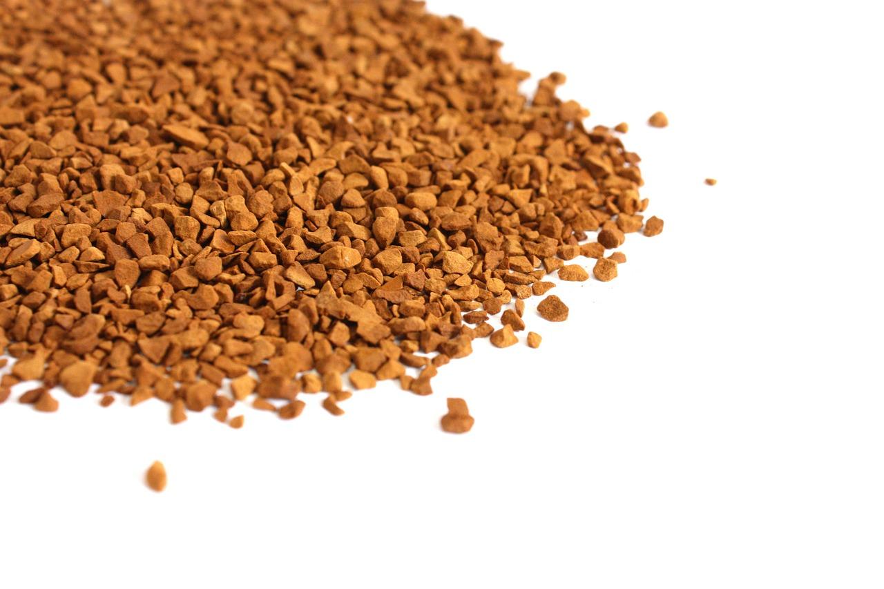 3. 经济政策影响